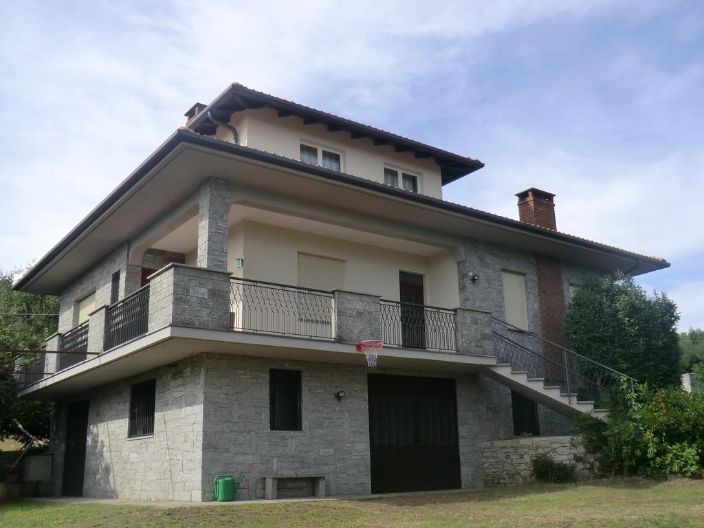 Appartement Casale Cadeloro à Nebbiuno Extérieur photo