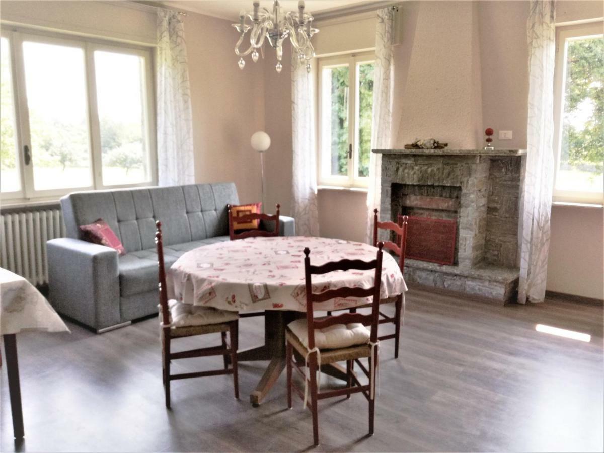 Appartement Casale Cadeloro à Nebbiuno Extérieur photo