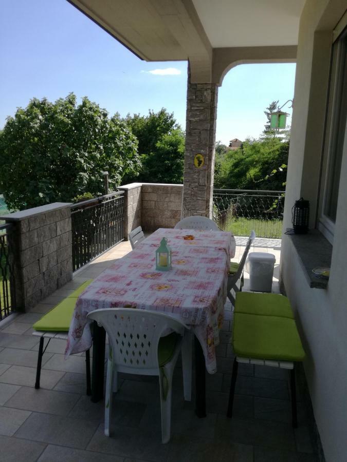 Appartement Casale Cadeloro à Nebbiuno Extérieur photo