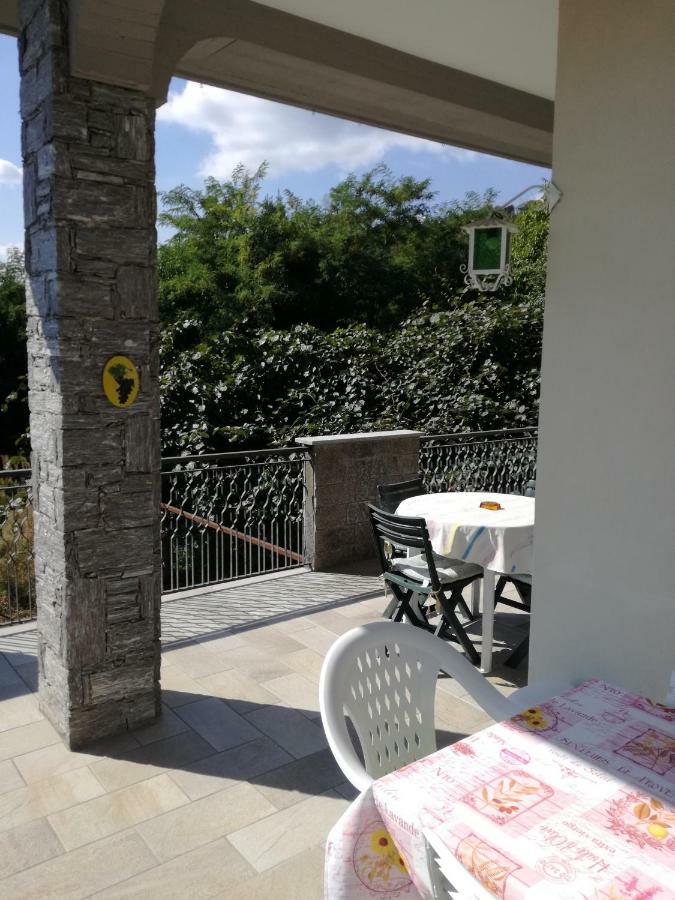 Appartement Casale Cadeloro à Nebbiuno Extérieur photo